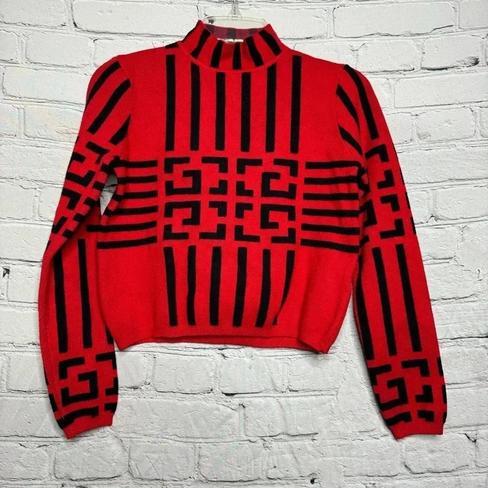 Vinizbena Women’s Red/Black Cropped Sweater size Medium